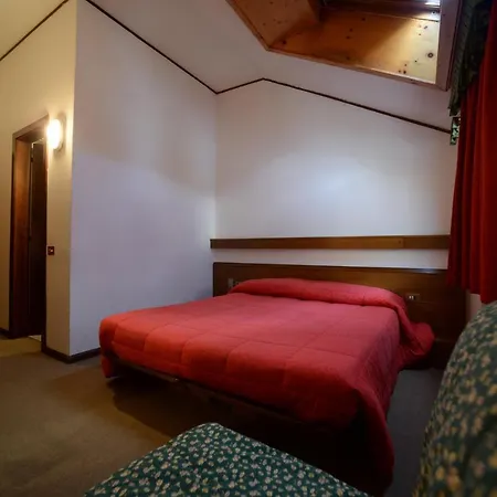 Compet Hotel 3*